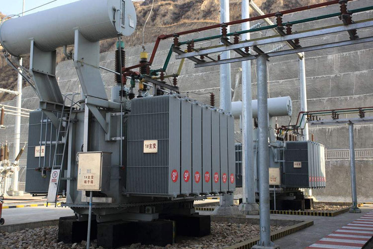 1529629525961370.jpg 變壓器.jpg